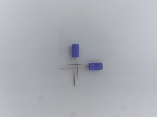 2.7V 1.0F Устойчивое состояние влажное тепло 40C Высокая емкость конденсатора Прочность цикла 000 раз ESR≤4